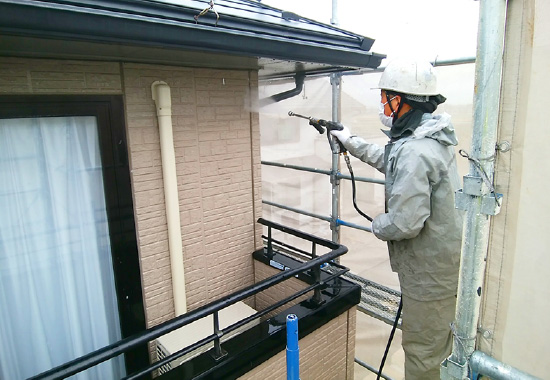 外壁洗浄の様子