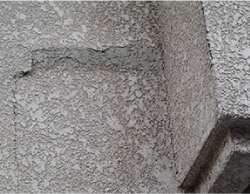 モルタル壁に浮きや膨らみができている場合